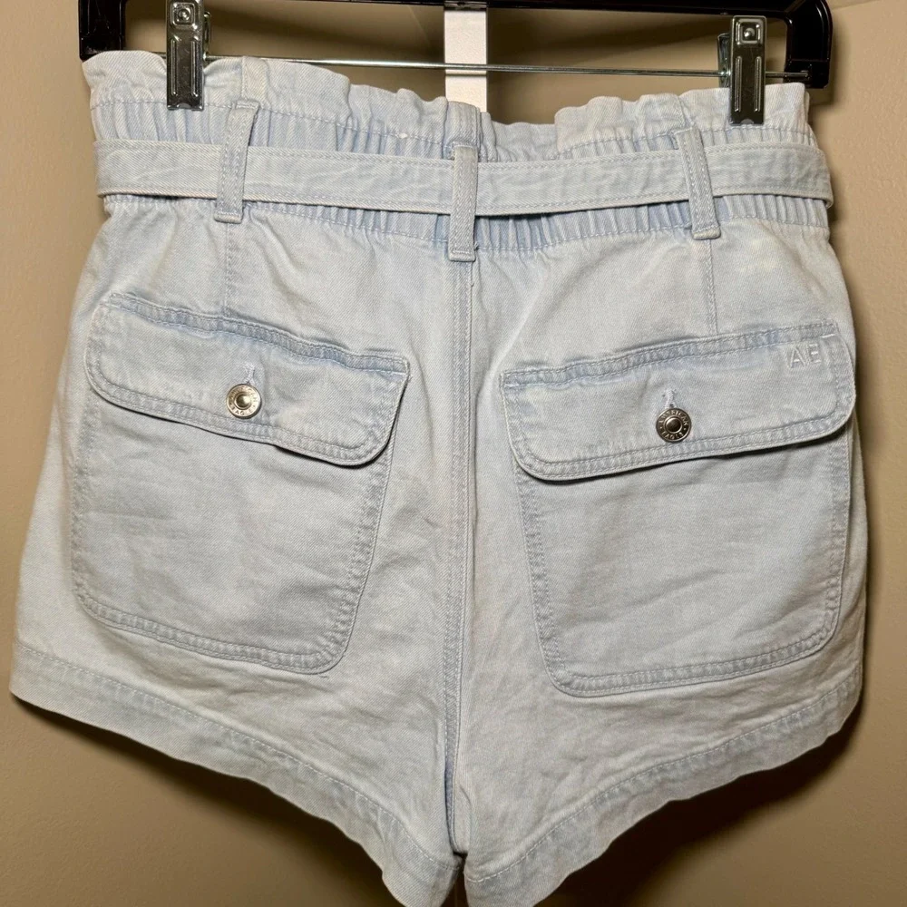American Eagle Light Wash Paperbag Waist Denim Shorts Size 4 High Rise Stretch